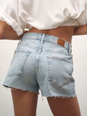 Urban Outfitters BDG Girlfriend High-Waisted Denim Short